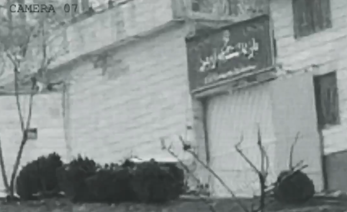 Một mục tiêu khác ở Tehran là nhà tù Evin, nơi mà theo Bộ trưởng Quốc phòng Israel Israel Katz, là nơi giam giữ các tù nhân chính trị và những người phản đối Cộng hòa Hồi giáo. Ảnh: @clashreport.