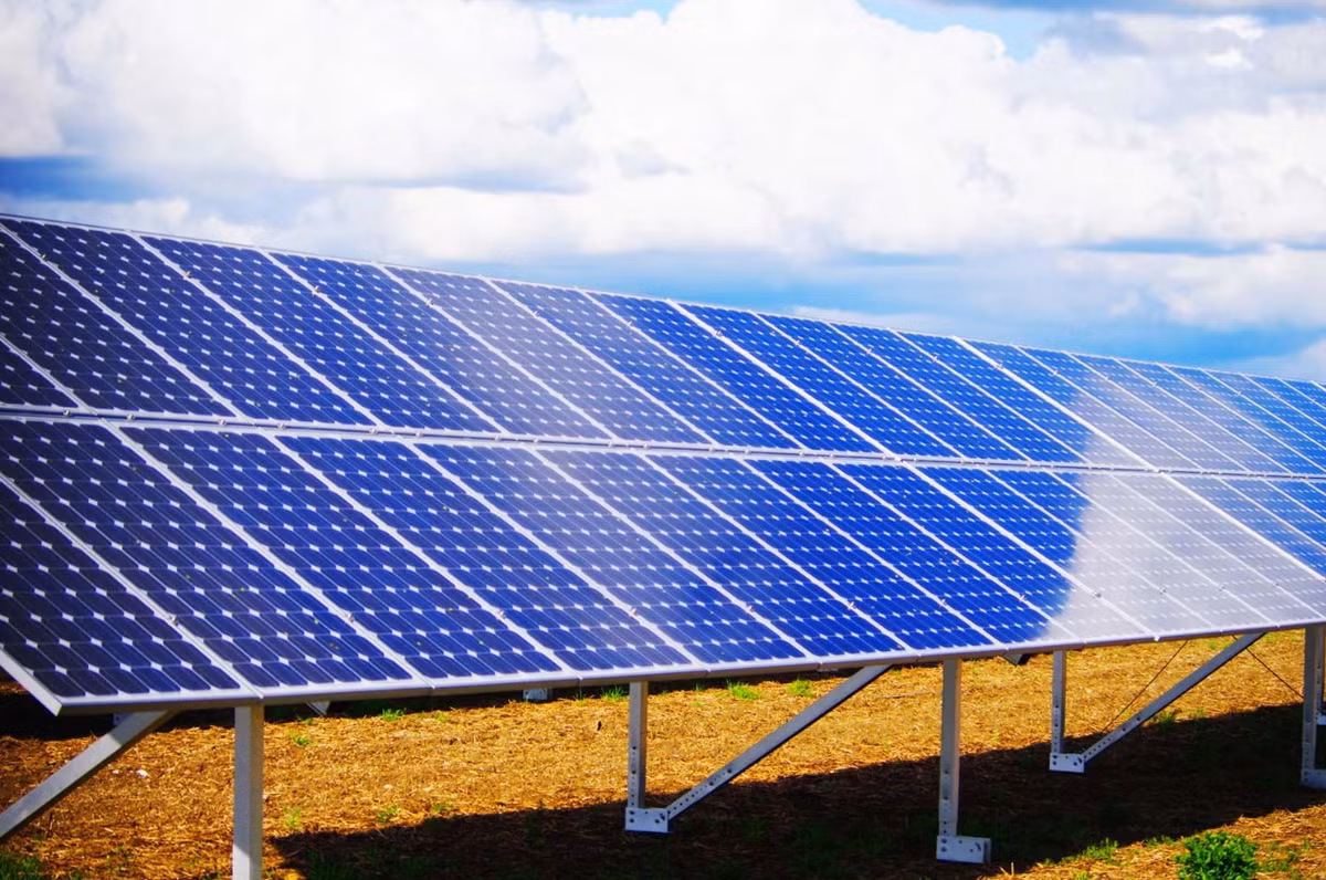 Theo đó, Kỹ sư Peng Wang cùng các cộng sự tên là Wenbin Wang và Yusuf Shi, tất cả đều làm việc tại Đại học Khoa học và Công nghệ King Abdullah ở Thuwal, Ả Rập Xê Út đã cho ra một thiết bị “2 trong 1” mới. Ảnh: @Xtreme Events.