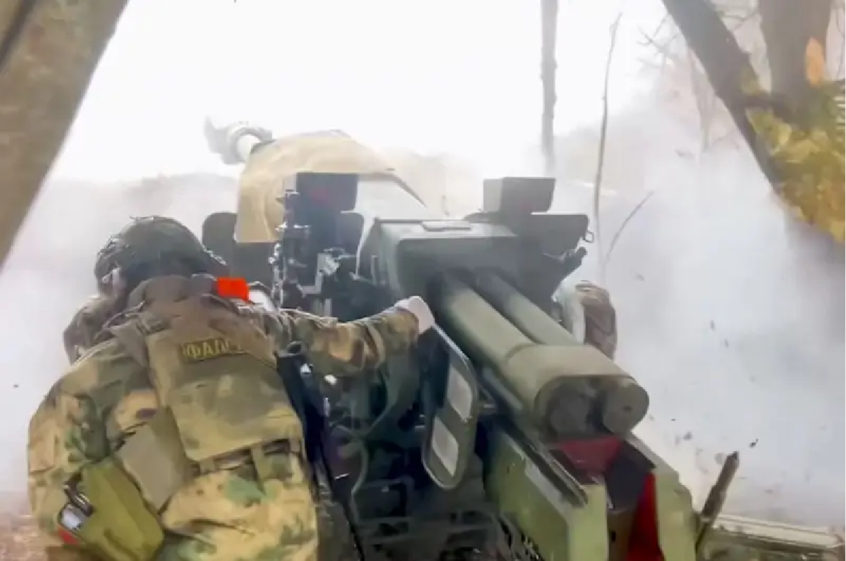 Chiến thuật của Ukraine trong đợt tấn công này bị đánh giá là "tự sát" khi triển khai lượng lớn xe bọc thép do phương Tây cung cấp, nhưng thiếu hiệp đồng chiến thuật, tạo cơ hội cho máy bay không người lái của Nga tấn công. Ảnh: Kp.ru