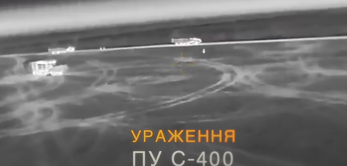 "Các hoạt động tấn công phá hủy nhắm vào radar thuộc các hệ thống phòng không S-400 của Nga sẽ được tiếp tục", Tổng cục Tình báo Ukraine nói thêm. Ảnh: @Головне управління розвідки МО України.