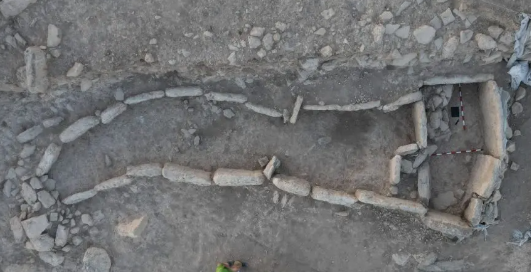 Đó là một công trình mộ đá cự thạch đồ sộ và được bảo tồn tốt nhất từng được ghi nhận ở Andalusia, sau 5.000 năm im lặng. Ảnh: @Đại học Cádiz.