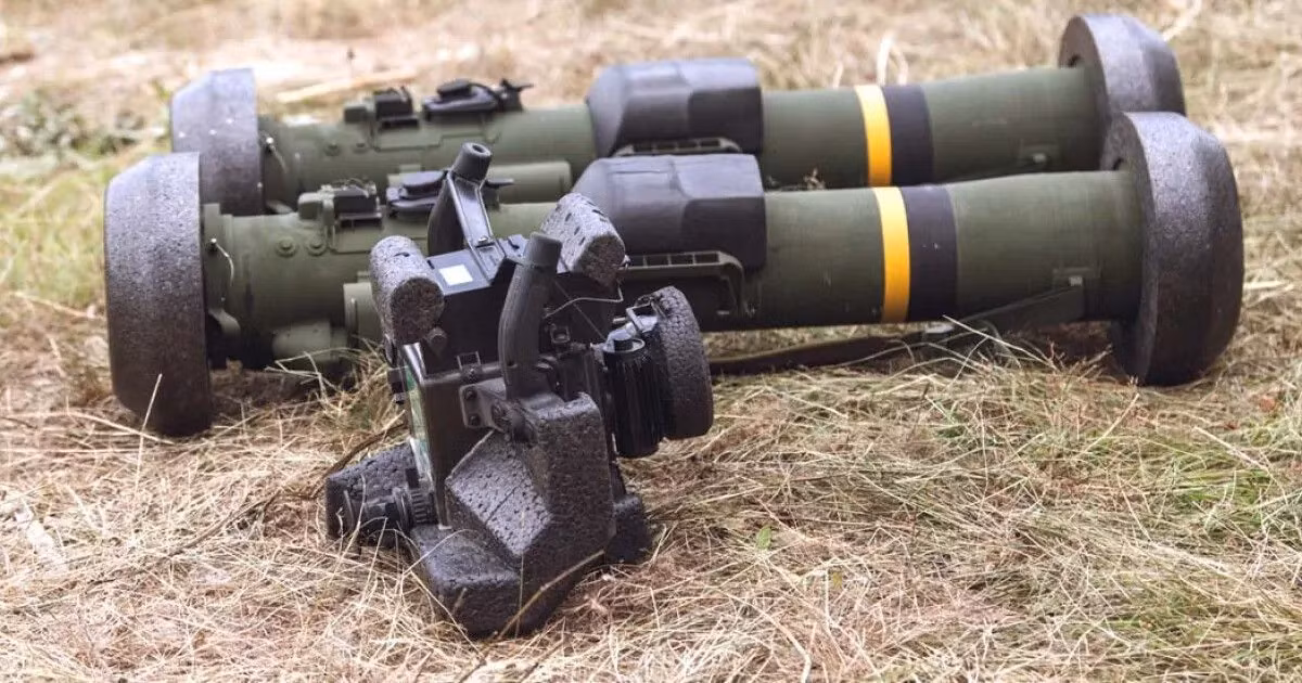 Hiện nay, Javelin đã có mặt trong kho vũ khí của hơn 25 quốc gia. Đơn đặt hàng mới từ Mỹ càng củng cố vị thế toàn cầu của hệ thống này. Ông Brian Burton, Phó Chủ tịch Bộ phận Hỏa lực và Cơ động Chính xác của Raytheon, nhấn mạnh Javelin vẫn là “một trong những vũ khí được triển khai rộng rãi nhất” trong môi trường tác chiến hiện đại.