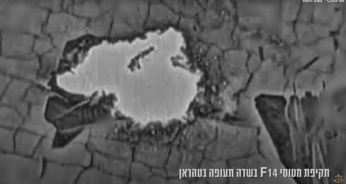 “Những chiếc máy bay F-14A Tomcat này có mục đích dùng để đánh chặn máy bay của Israel”, Lực lượng Phòng vệ Israel viết chú thích cùng với đoạn clip đăng tải trên mạng xã hội X. Ảnh: @Lực lượng Phòng vệ Israel.