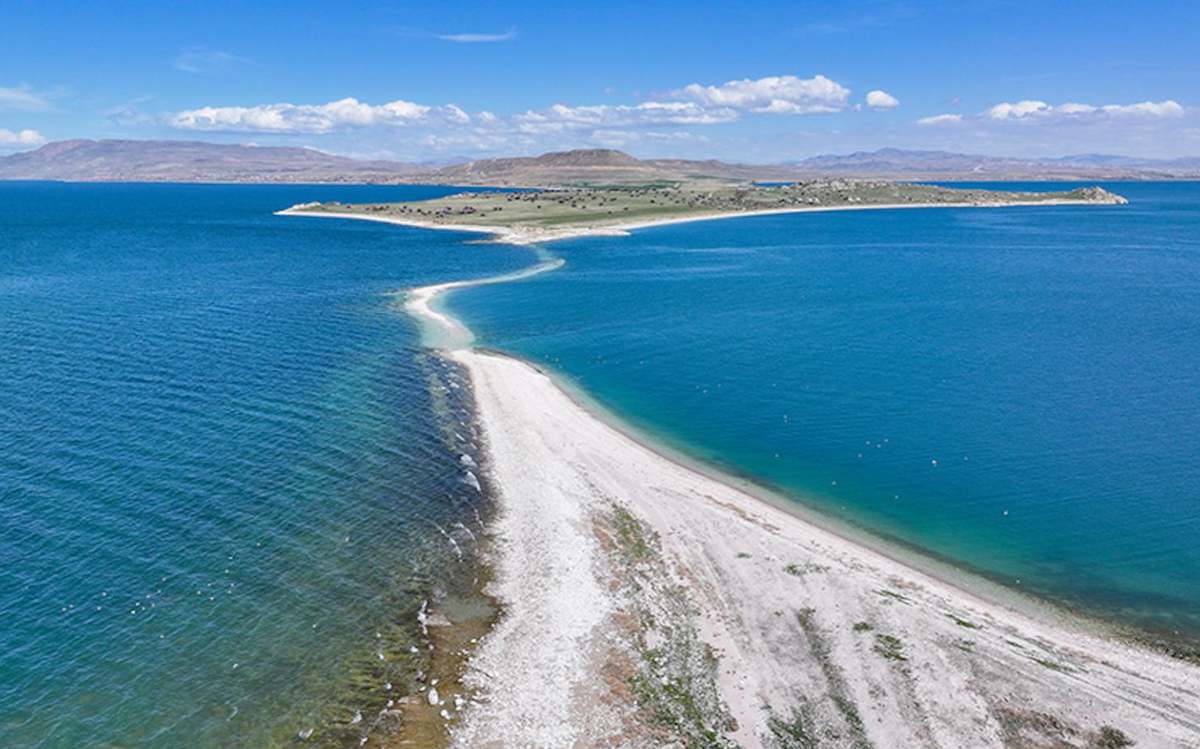 Hồ Van là hồ lớn nhất tại Thổ Nhĩ Kỳ, nằm xa về phía đông của quốc gia này. Ảnh: @Đại học Van Yüzüncü Yıl.