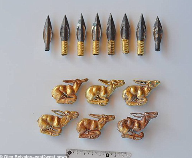 Theo các chuyên gia, kho báu này có niên đại cách đây khoảng 2.800 năm trước. Ảnh: @Belvalov.