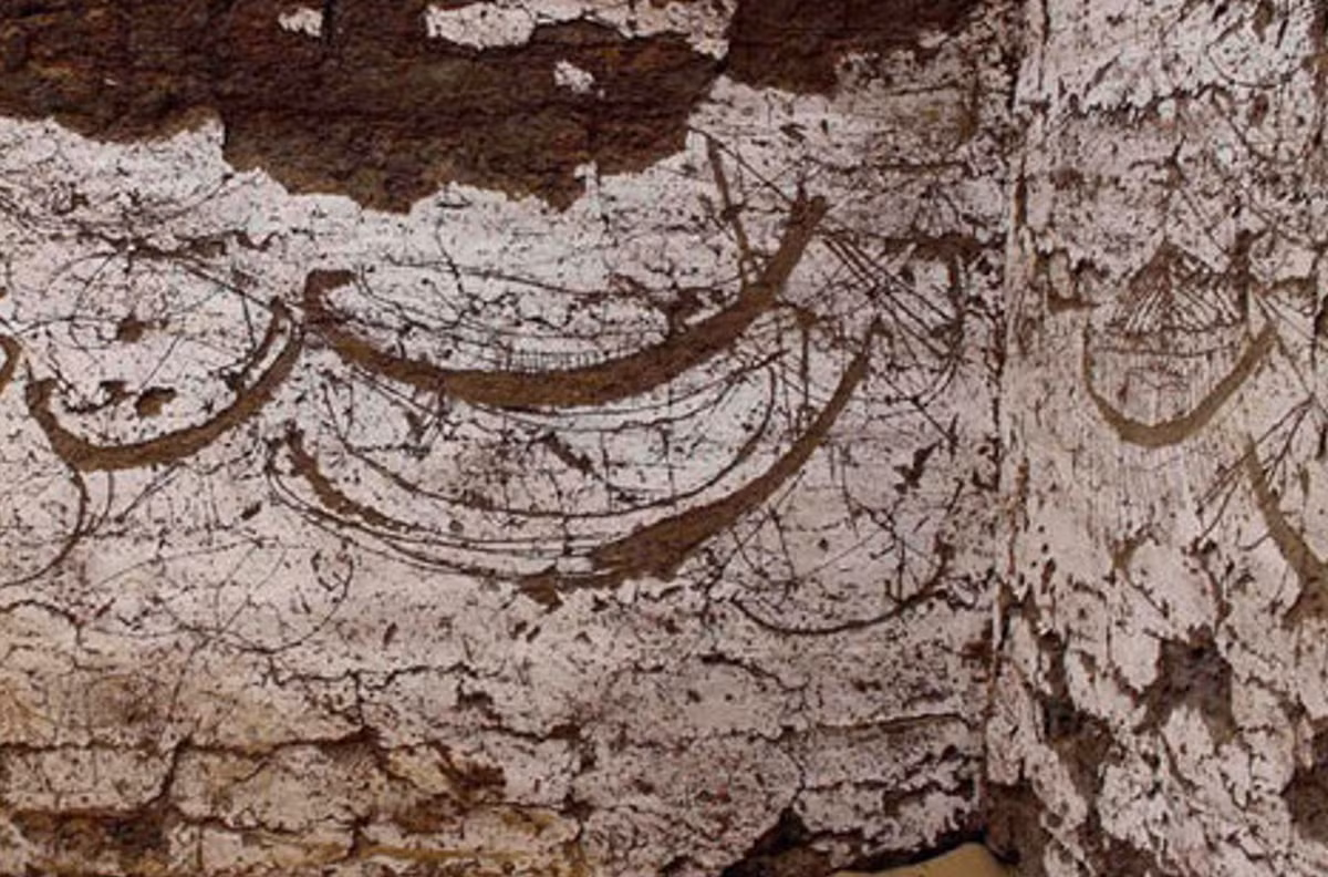 Khả năng các hình vẽ trên tường mô tả một địa điểm trung tâm nơi đóng tàu thuyền trong khu vực rừng rậm và sau đó vận chuyển ra sông và biển. Ảnh: @Bộ Cổ vật Ai Cập.