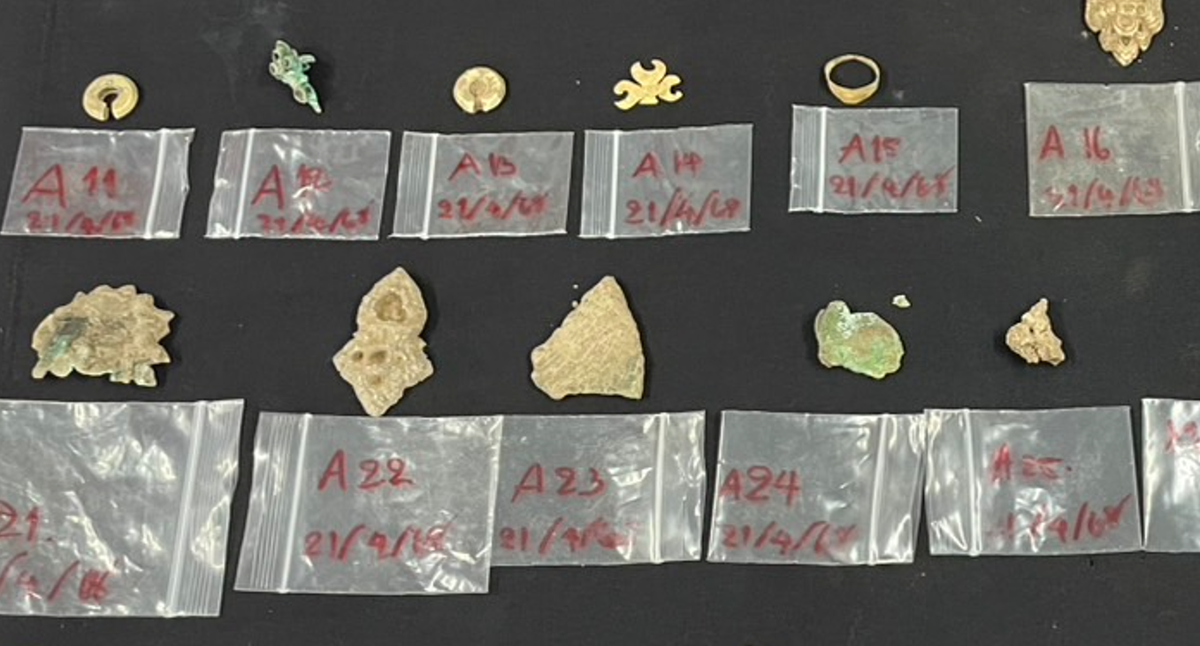 Chúng được cho là có niên đại từ thời Dvaravati (thế kỷ 6– thế kỷ 11 Sau Công Nguyên). Ảnh: @Cục Mỹ thuật Thái Lan.