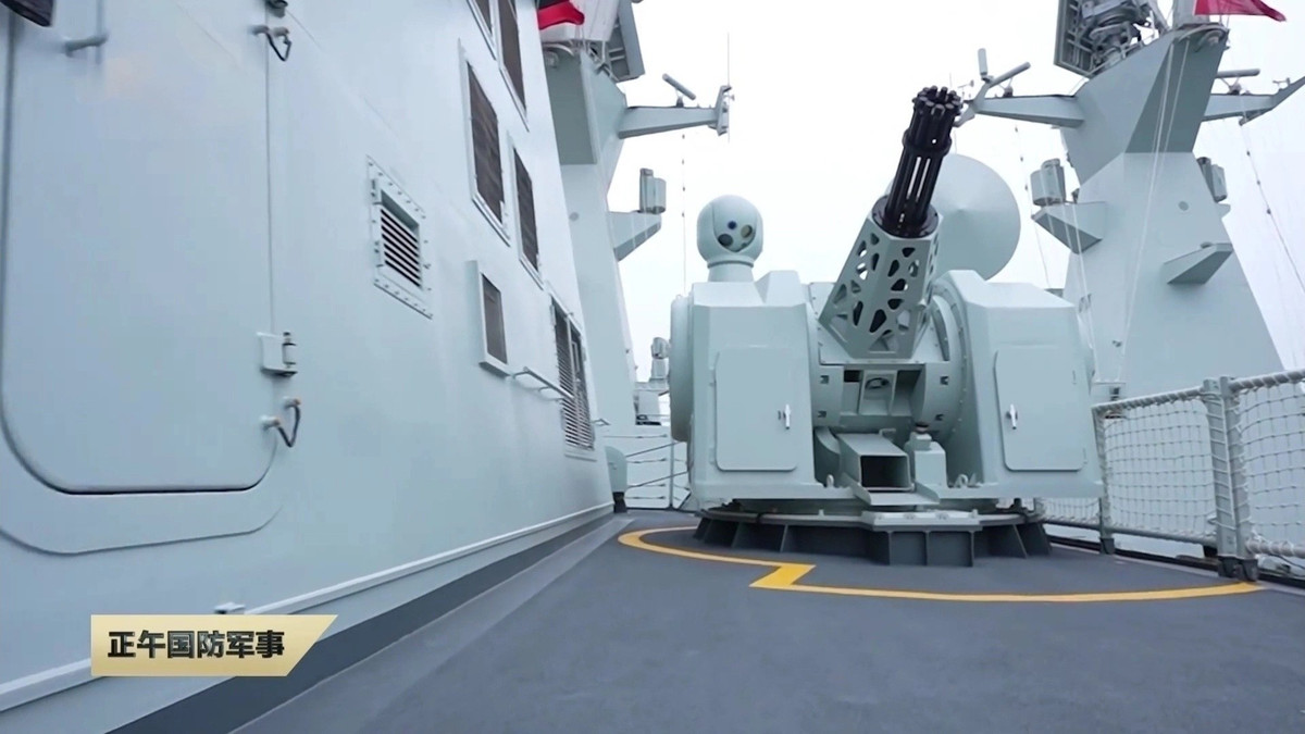 Điều này cho phép vận hành các loại trực thăng lớn hơn và phức tạp hơn, chẳng hạn như phiên bản chống tàu ngầm Z-20, thay thế cho loại Z-9 nhẹ hơn hiện đang được sử dụng. Ảnh: @CCTV.