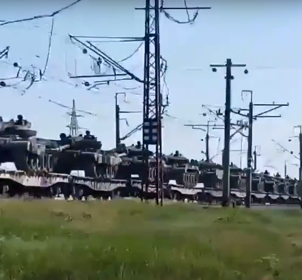 Giờ đây, ngành công nghiệp Nga đang nỗ lực kéo dài tuổi thọ của những chiếc xe tăng lỗi thời này một lần nữa. Ảnh: @19FortyFive.