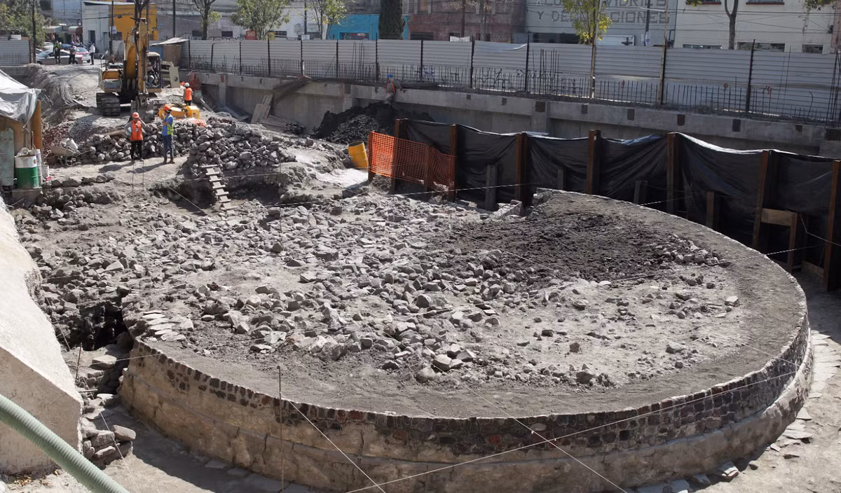 Ngôi đền này tôn thờ một bức tượng gắn liền với vị thần Ehecatl-Quetzalcoatl. Ảnh: @Viện Nhân chủng học và Lịch sử Quốc gia Mexico.