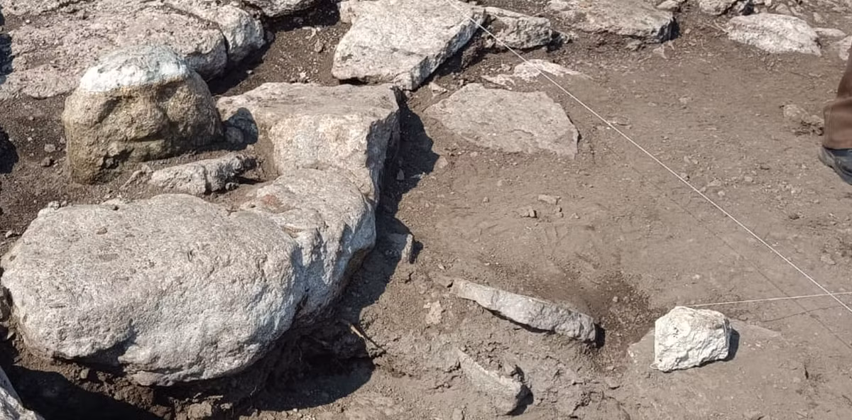 Ngoài ra, vị trí đặt bức tượng cho thấy nó đóng vai trò như một dấu hiệu để chào đón mọi người đến với vùng đất này. Ảnh: @Viện Nhân chủng và Lịch sử Quốc gia Mexico.