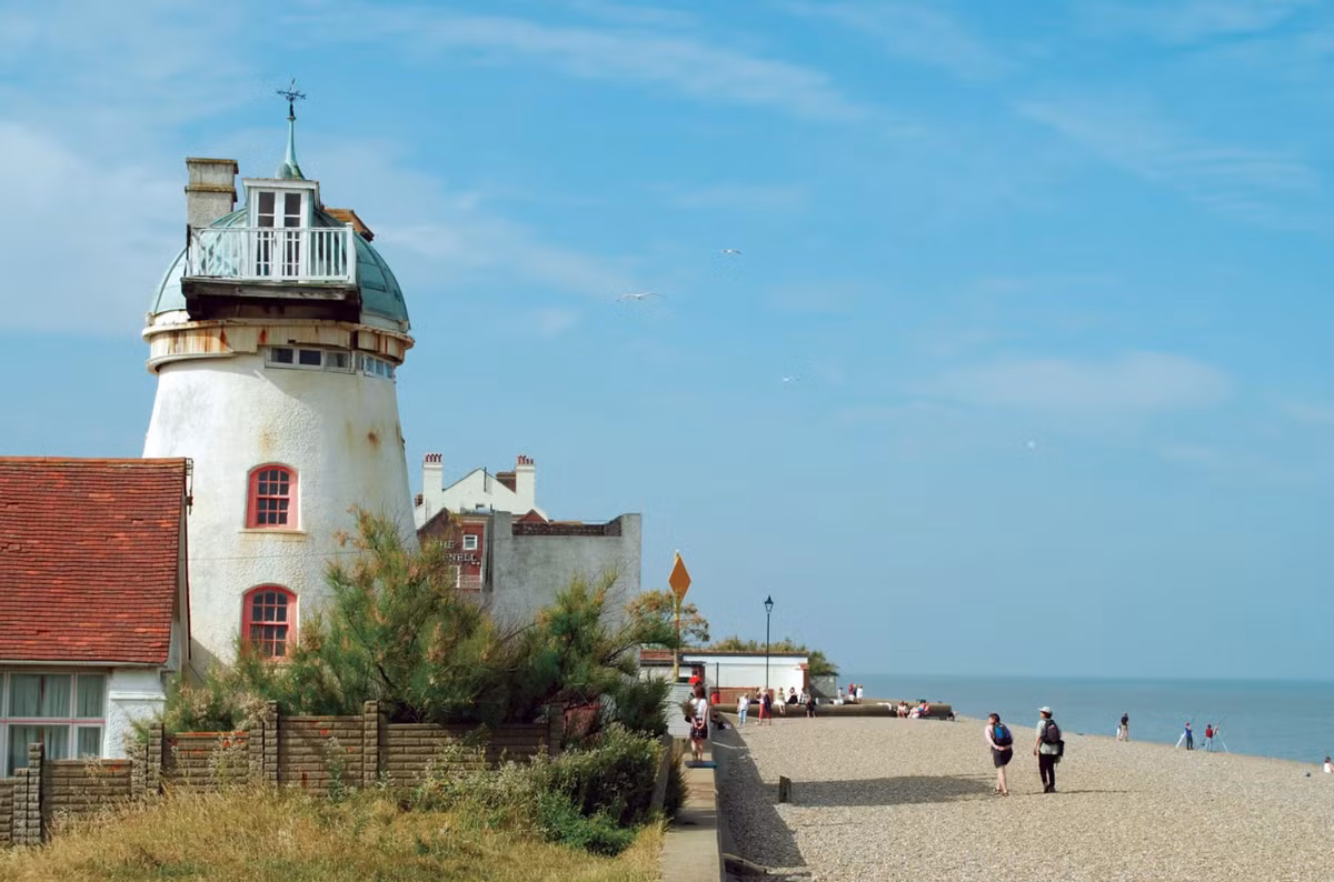 Sizewell C trên bờ biển Suffolk, nước Anh là địa điểm dự kiến dùng để xây dựng một nhà máy điện hạt nhân. Vì thế, các chuyên gia đến từ Viện Khảo Cổ Học Oxford Cotswold Archaeology đã tiến hành khai quật trước khi dự án được bắt đầu. Ảnh: @Viện Khảo Cổ Học Oxford Cotswold Archaeology.
