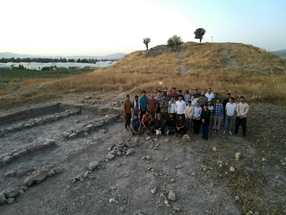 Cụ thể, nhóm nghiên cứu đã phát hiện một công trình kiến ​​trúc lớn mang tính chất hành chính trên phần trên của gò đất nhân tạo, hay còn gọi là tell, của khu di tích. Ảnh: @Trung tâm Nghiên cứu Khảo cổ học, Nghệ thuật và Khoa học Di sản Iraq.