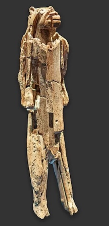 Tác phẩm Người Sư Tử này thể hiện một cách ấn tượng rằng, con người hiện đại Thời Đồ Đá Cũ sở hữu trí tưởng tượng, tư duy biểu tượng và khả năng hình dung ra những sự vật và sinh vật không tồn tại trong thế giới tự nhiên. Ảnh: @Bảo tàng Ulm.