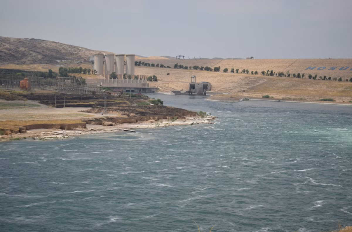 Nhóm khảo cổ hy vọng rằng, việc nghiên cứu sâu hơn các ngôi mộ sẽ hé lộ thêm nhiều chi tiết về bối cảnh xã hội của những ngôi mộ này, cũng như nguyên nhân cái chết của những người được chôn cất ở đó. Mặc dù chịu ảnh hưởng tiêu cực của hạn hán, nhưng nó lại mang đến một cơ hội độc đáo cho các nhà khảo cổ học. Ảnh: @Agence France-Presse.