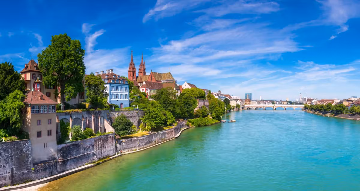 Trong quá trình khai quật khảo cổ dưới nước dưới chân Pfalz- một đài quan sát nhìn ra sông Rhine phía sau Nhà thờ Münster, các chuyên gia đến từ Bảo tàng Quốc gia Thụy Sĩ bất ngờ tìm thấy một cổ vật nhỏ nhoi, kỳ lạ. Ảnh: @Bảo tàng Quốc gia Thụy Sĩ.