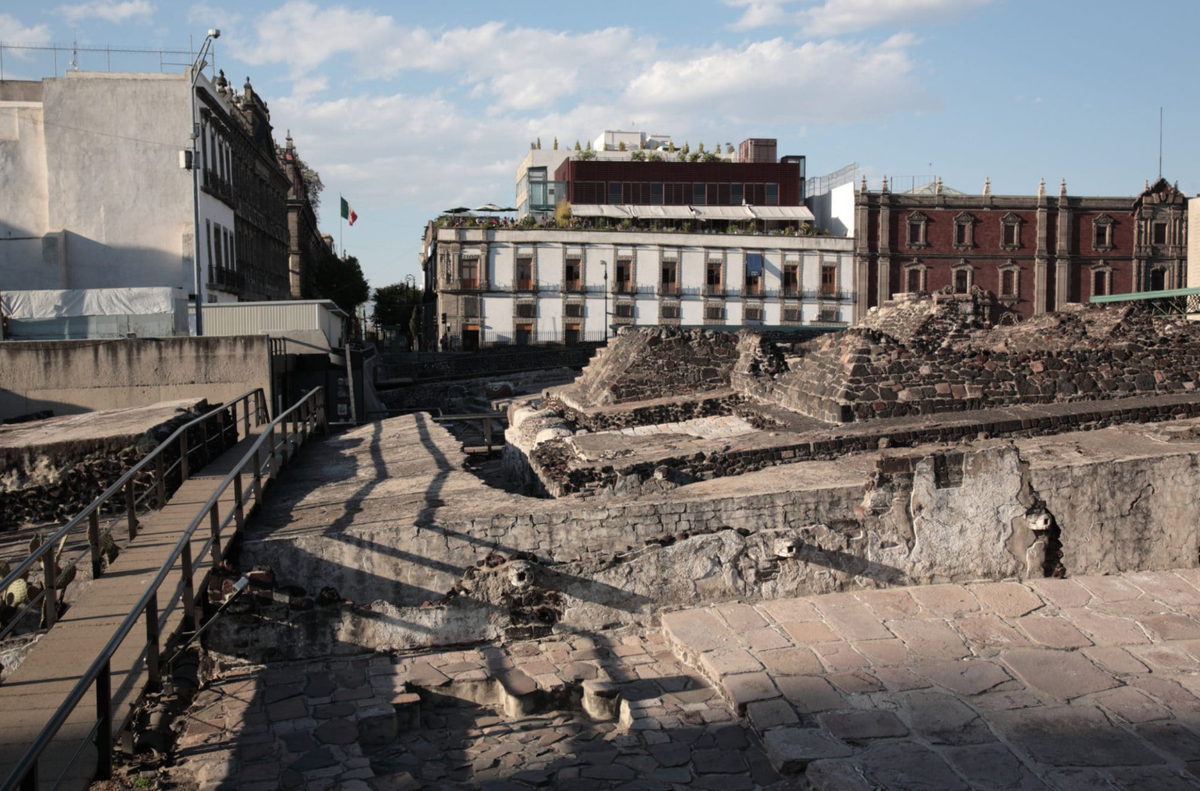 Khi tiến hành khai quật tại một thành phố cổ ở Mexico, các chuyên gia đến từ Viện Nhân chủng học và Lịch sử Quốc gia Mexico bất ngờ tìm thấy quần thể chôn cất cổ xưa hình tròn quái lạ. Ảnh: @Viện Nhân chủng học và Lịch sử Quốc gia Mexico.