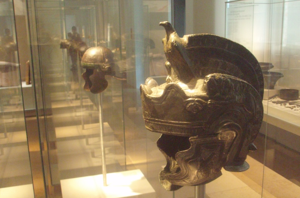 Một văn bản cổ khác cho rằng, vào khoảng năm 200 Sau Công Nguyên, Hoàng đế Septimius Severus tiếp tục cấm các nữ võ sĩ giác đấu. Thế thì, những nữ võ sĩ giác đấu này thực sự là ai? Ảnh: @Đại học Maria Curie-Skłodowska.