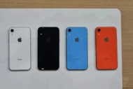 Apple bất ngờ tung bản vá cho iPhone XR, XS đã cũ