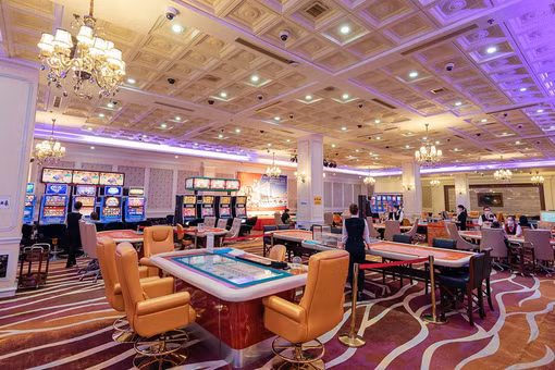 Chính phủ đề xuất đưa karaoke, casino khỏi danh mục có điều kiện