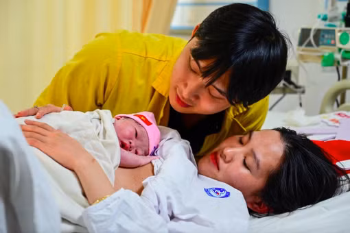 [VIDEO] Mức sinh của Việt Nam thấp nhất lịch sử: Bài toán dân số già hóa