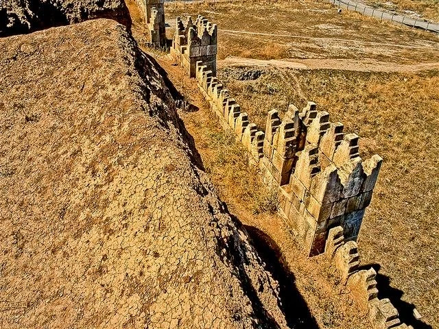 Tàn tích thủ đô huyền thoại của Đế chế Assyria cổ đại 