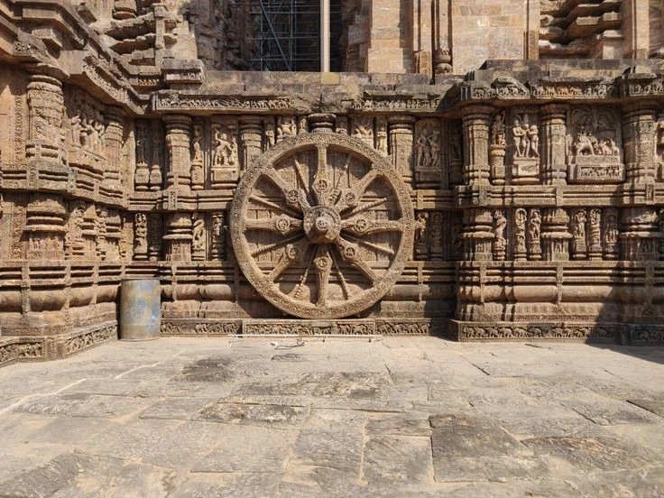 Đền thờ Mặt Trời 800 tuổi tinh xảo bậc nhất Ấn Độ