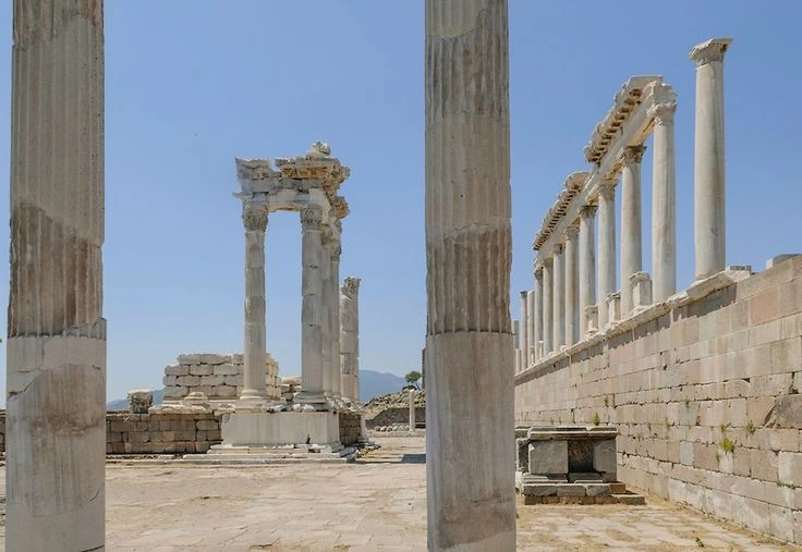 Tàn tích thủ đô huyền thoại của vương quốc Pergamon 