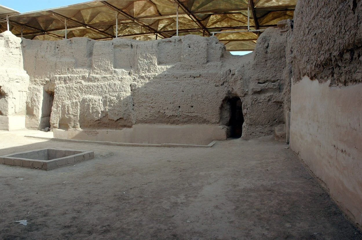 Tàn tích tòa thành 3.000 tuổi, có cung điện hơn 300 phòng cực tráng lệ 