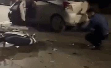 Ba thanh niên tử vong sau va chạm mạnh với xe con