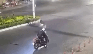 Đối tượng dùng kéo tấn công nhiều người đi đường tại Cần Thơ