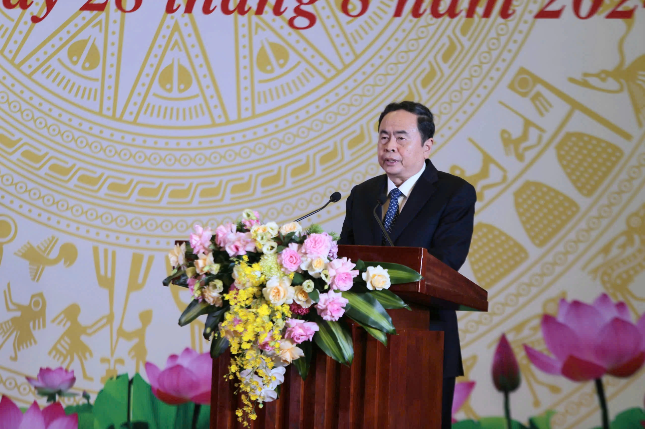 Chủ tịch Quốc hội dự lễ tôn vinh trí thức KH&CN tiêu biểu