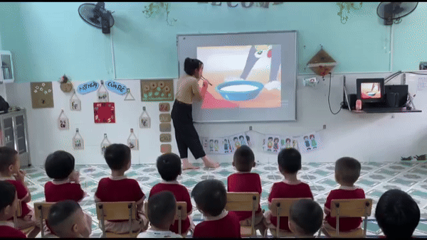 Con kể chuyện cô giáo uống sữa của mèo khiến mẹ cười ngất Con ke chuyen co giao uong sua cua meo khien me cuoi ngat