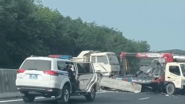 Tai nạn nghiêm trọng trên cao tốc Phan Thiết - Dầu Giây