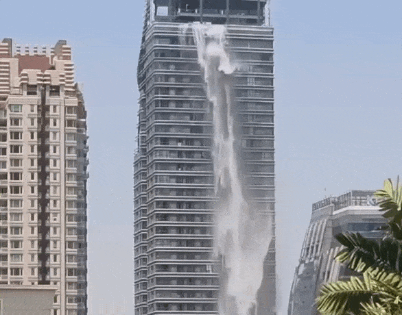 Myanmar đảo lộn vì động đất 7.7 độ, người dân hoảng loạn