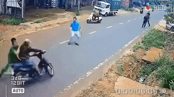 Kịch tính giây phút người dân hỗ trợ lực lượng chức năng bắt trộm