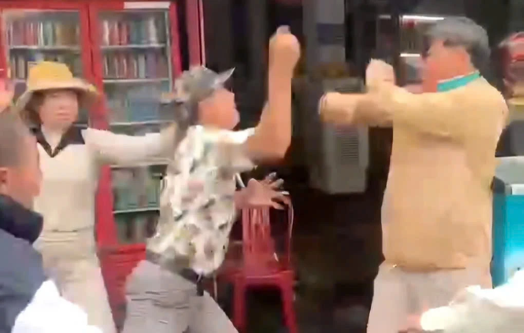 Đánh nhau, hăm dọa vì giành khách ở đỉnh đèo Hải Vân