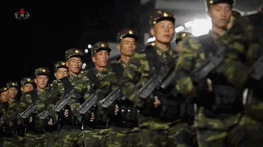 Trên thực tế, thiết kế hộp tiếp đạn hình trụ này không phải là phát minh của Triều Tiên mà là của Michael Miller và Warren Stockton, hai kỹ sư của Mỹ, phát minh ra vào năm 1985. Mục đích thiết kế của hộp đạn hình trụ là tăng khả năng chứa đạn, ít phải thay hộp tiếp đạn.