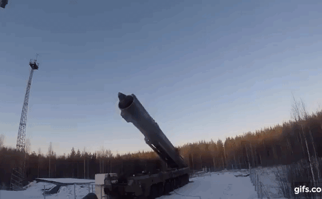 Động thái của Tổng thống Putin được đưa ra sau khi Mỹ và các nước phương Tây quyết định loại một số ngân hàng lớn của Nga ra khỏi hệ thống thanh toán quốc tế SWIFT.