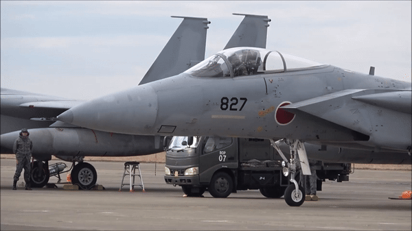 Năm 2019, chính phủ Nhật Bản đã công bố một kế hoạch đầy tham vọng nhằm chuyển đổi một phần đội bay F-15J của mình thành "Máy bay đánh chặn siêu hạng Nhật Bản".