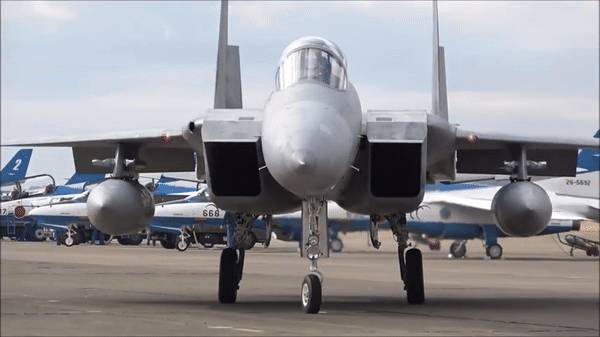 Dự án này nhằm mục đích nâng cấp khoảng 70 chiến đấu cơ F-15J để tăng cường khả năng giải quyết các thách thức quốc phòng đương đại. Mitsubishi Heavy Industries (MHI), hợp tác với Boeing, sẽ thực hiện hầu hết công việc tại Nhật Bản. Dự án dự kiến sẽ hoàn thành vào tháng 2/2030.