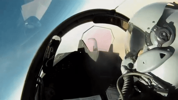 Sự phát triển của Super Rafale là phản ứng của Pháp trước sự thống trị của F-35 trên các thị trường quốc phòng quan trọng.