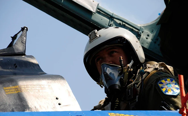 Tiêm kích Su-27 Ukraine quá “vô dụng”, chiếc bỏ trốn, chiếc bị bắn nhầm