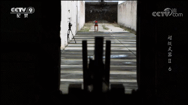 Đạn xuyên giáp DGE02 không chỉ có sức xuyên mạnh, sau khi nổ còn tạo ra hơn 20 mảnh vỡ, các mảnh vỡ này có thể xuyên thủng lớp thép cứng dày đến 1,2 mm, như vỏ trực thăng vũ trang, xe chiến đấu bộ binh, xe vận tải bọc thép, tàu hạng nhẹ và các mục tiêu bọc thép thành mỏng khác. Ảnh: Đạn xuyên giáp DGJ02 – Nguồn: Sina