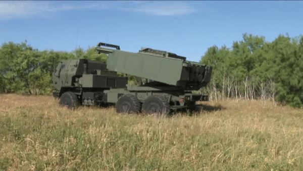 Làn sóng tấn công gần đây của Ukraine, đã khiến Quân đội Nga cảm thấy khủng hoảng về lượng vũ khí, do vậy đã làm giảm bớt áp lực của lực lượng pháo binh Nga tại Donbas.