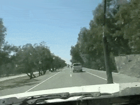 Thực chất, khi những kẻ đánh bom liều chết ca ngợi thánh thần trước lúc tấn công, chúng đang tự biện minh cho việc giết người bừa bãi. Hành động này cũng nhằm vượt qua phản ứng chống cự tự nhiên khi đối mặt với cái chết.