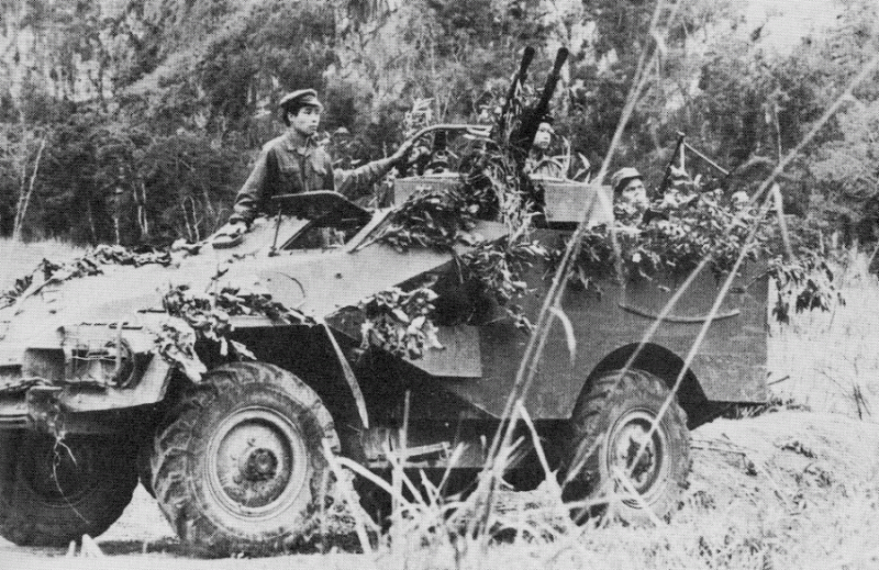 Tuy nhiên điều đặc biệt là với thân xe BTR-40 truyền thống, các kỹ sư Việt Nam đã phát minh ra một vũ khí có khả năng phòng hông hiệu quả, khi trang bị thêm trên xe một tổ hợp phòng không cơ động với súng máy 14,5 mm đồng trục ZTPU-2 hoặc tên lửa K-13 của MiG-21.