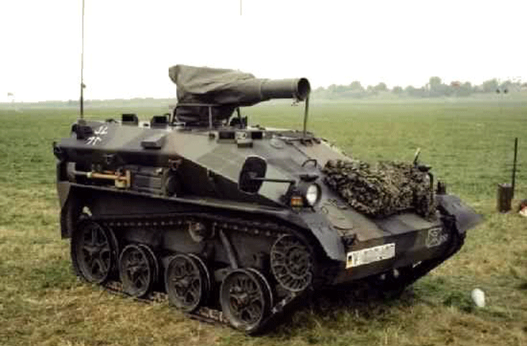 Xe thiết giáp nhảy dù Wiesel-1 có thể trang bị pháo 20 mm hoặc bệ phóng tên lửa chống tăng TOW.