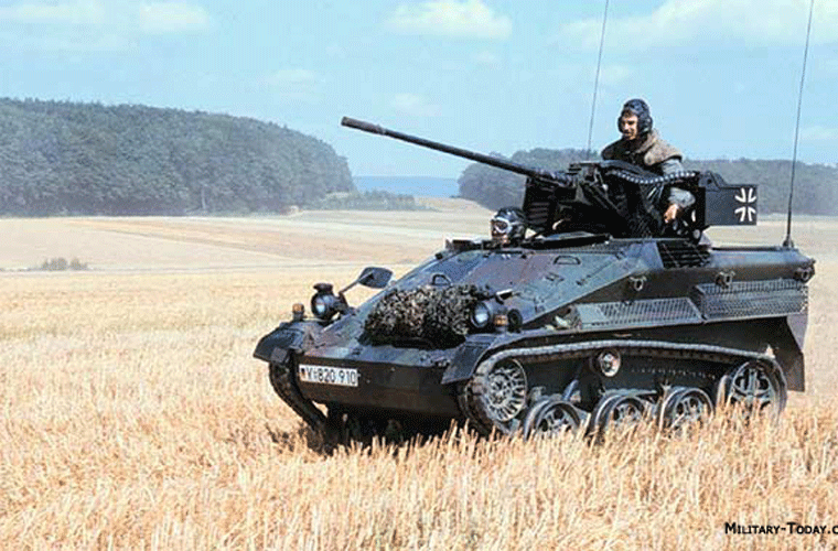 Xe thiết giáp nhảy dù Wiesel-1 do công ty Porsche phát triển vào cuối những năm 1970 cho Quân đội Đức.