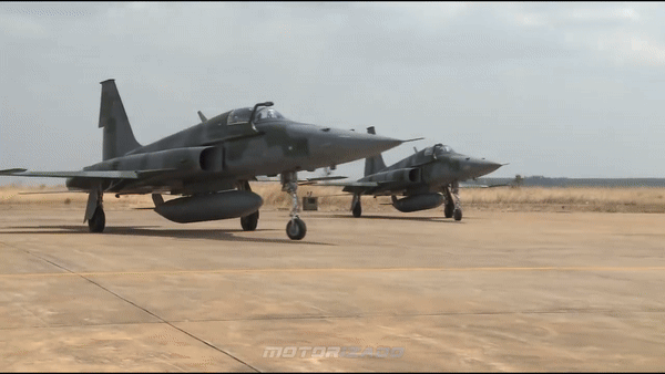 Những nâng cấp này đã cho phép F-5EM tiếp tục phục vụ trong không quân Brazil, tuy nhiên nước này đã mua chiến đấu cơ JAS-39E/F Gripen mới để giảm phụ thuộc vào F-5EM.